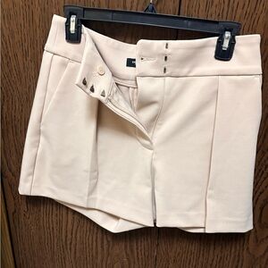 Express Women's Shorts in Cream